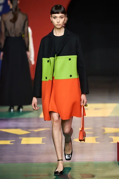 Look 7